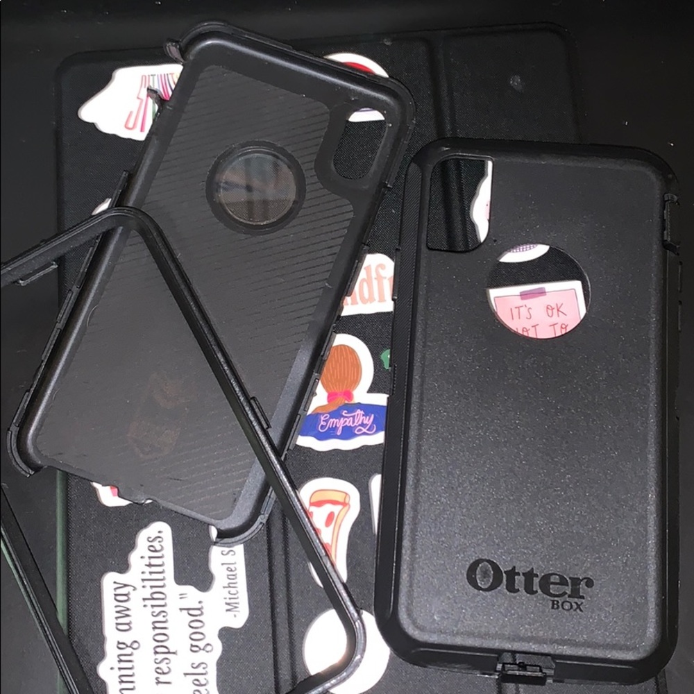 iPhone XR OtterBox defender iPhone case